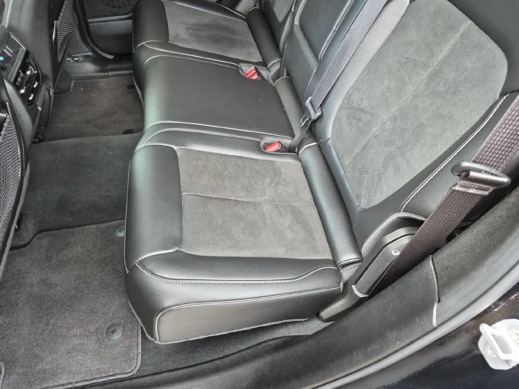 Used 2025 Black Jeep Altitude X image 23
