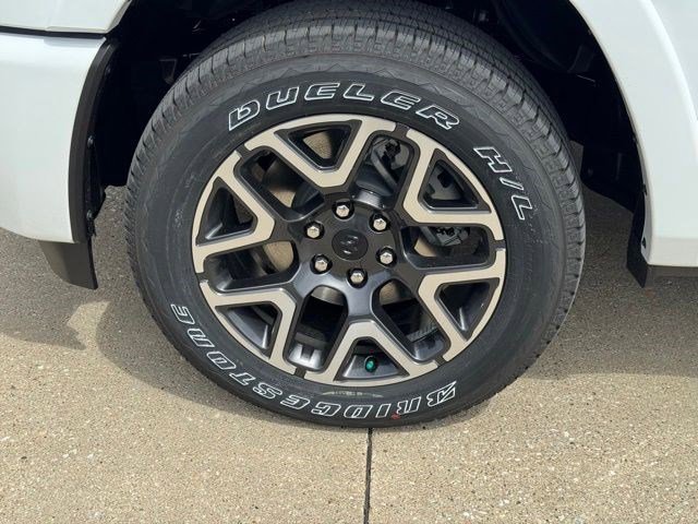 New 2026 Bright White Clear-Coat Exterior Paint RAM Laramie image 42