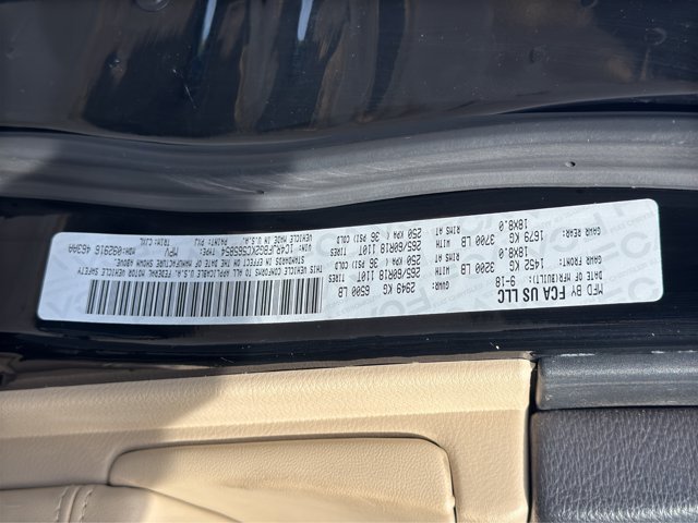 Used 2019 Diamond Black Crystal Pearlcoat Jeep Limited image 28