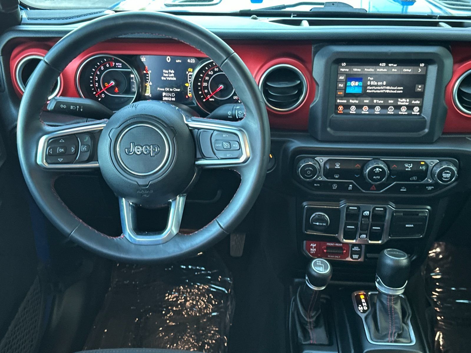 Used 2020 Hydro Blue Pearlcoat Jeep Rubicon image 13