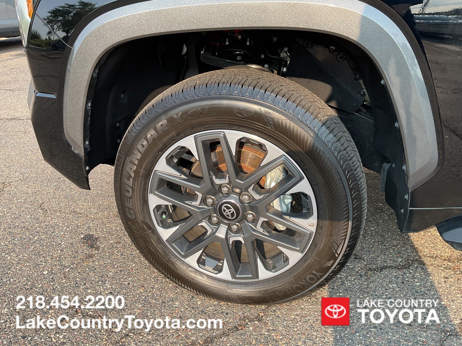 2026 Toyota Tundra Limited - Photo 9
