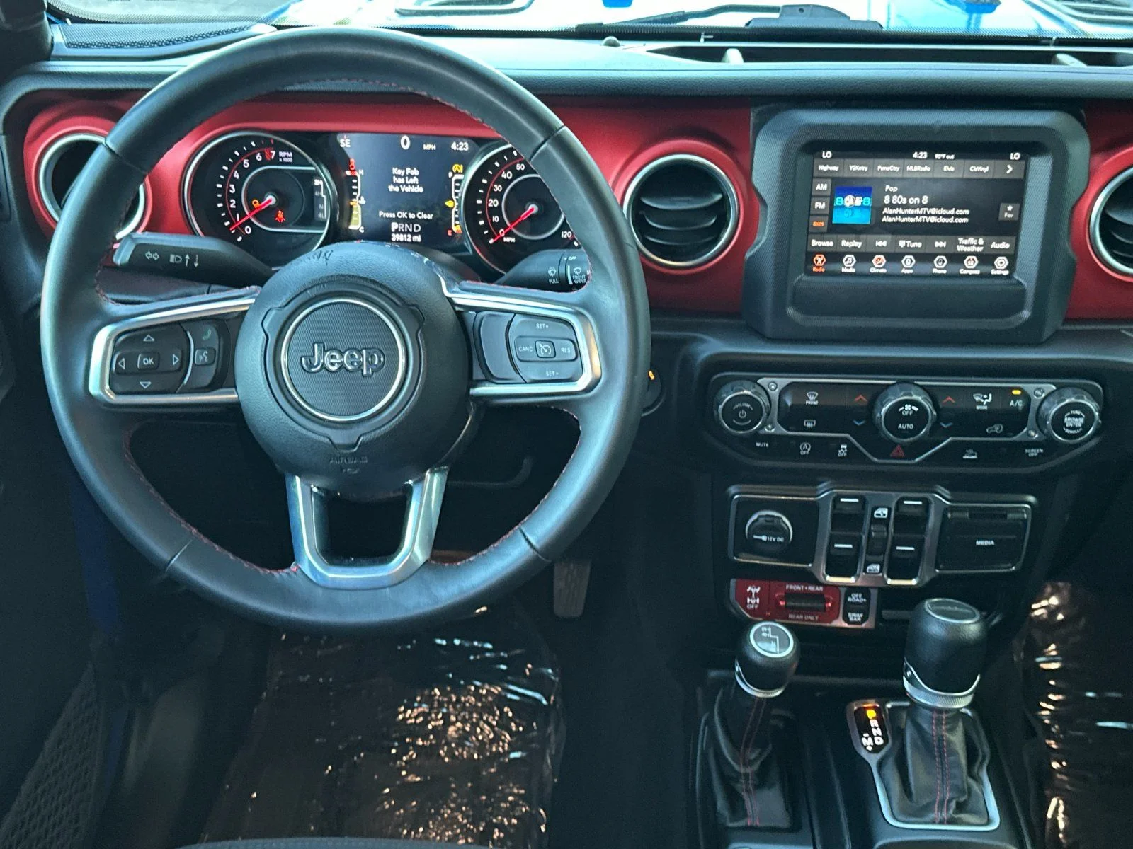 Used 2020 Hydro Blue Pearlcoat Jeep Rubicon image 13