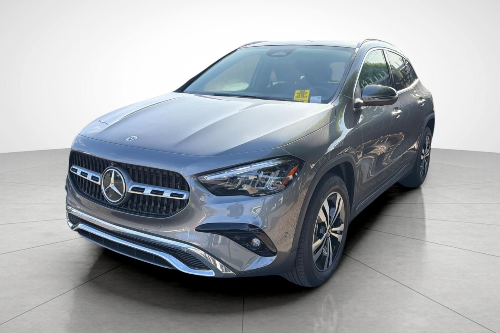 Certified Used 2025  Mercedes-Benz GLA 250 image 2