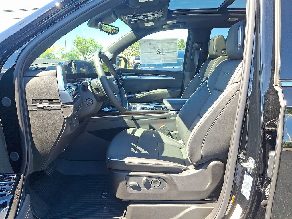 2026 Cadillac Escalade Luxury - Photo 6