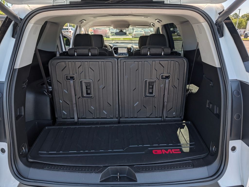 Used 2022 White GMC SLE image 17