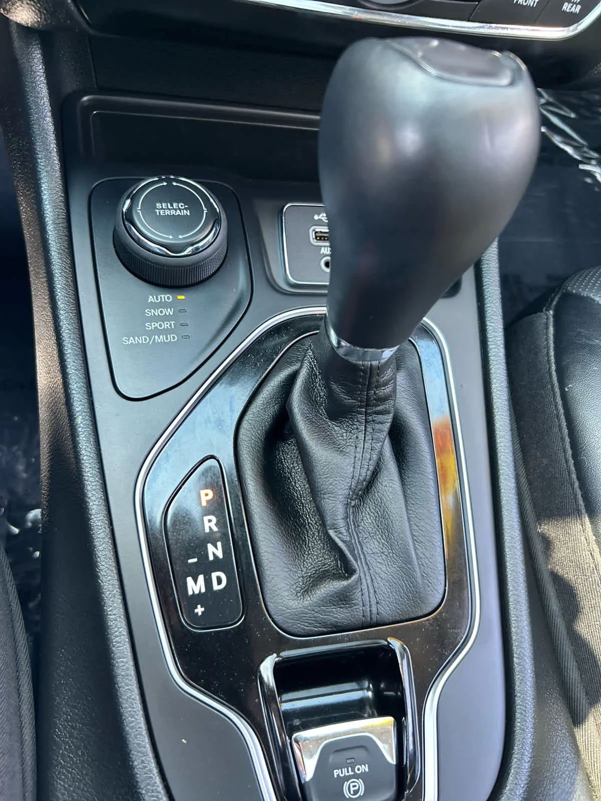 Used 2022 Bright White Clearcoat Jeep Limited image 19