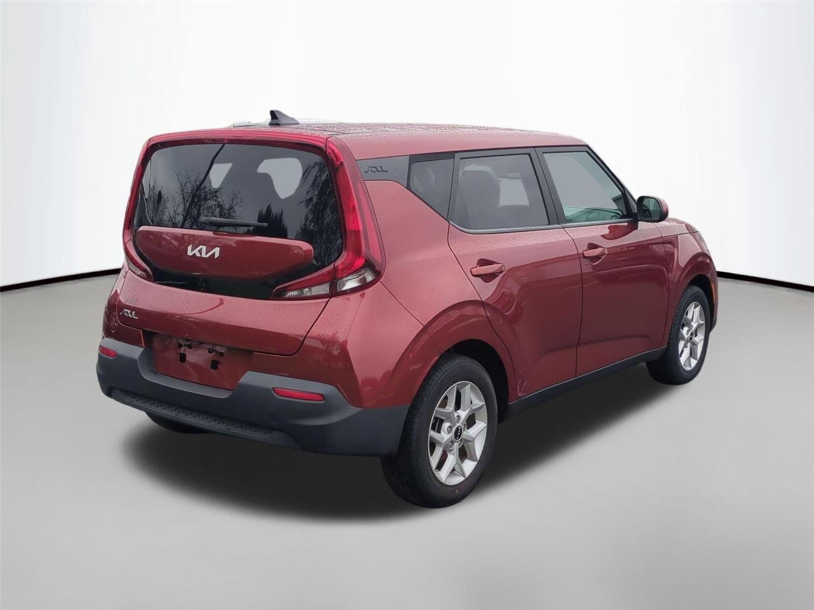 Used 2022 Mars Orange Kia LX image 5