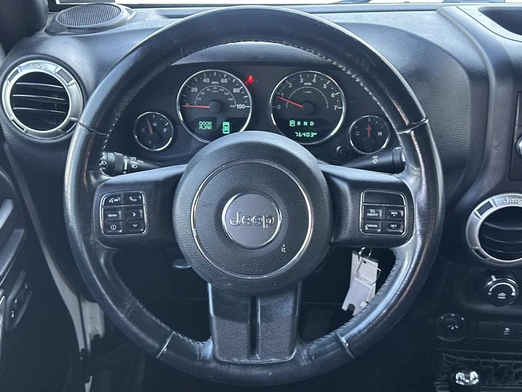 Used 2018 White Jeep Unlimited Sahara image 20