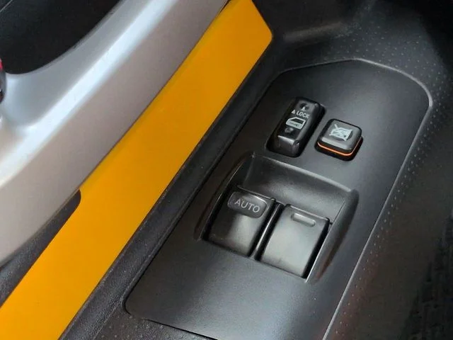 Used 2010 2010 TOYOTA FJ CRUISER BASE Toyota Base image 23