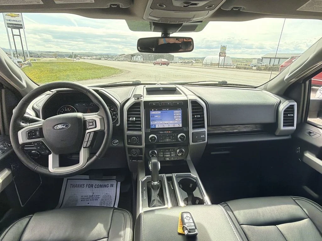 Used 2019 White Platinum Clearcoat Metallic Ford Lariat image 39