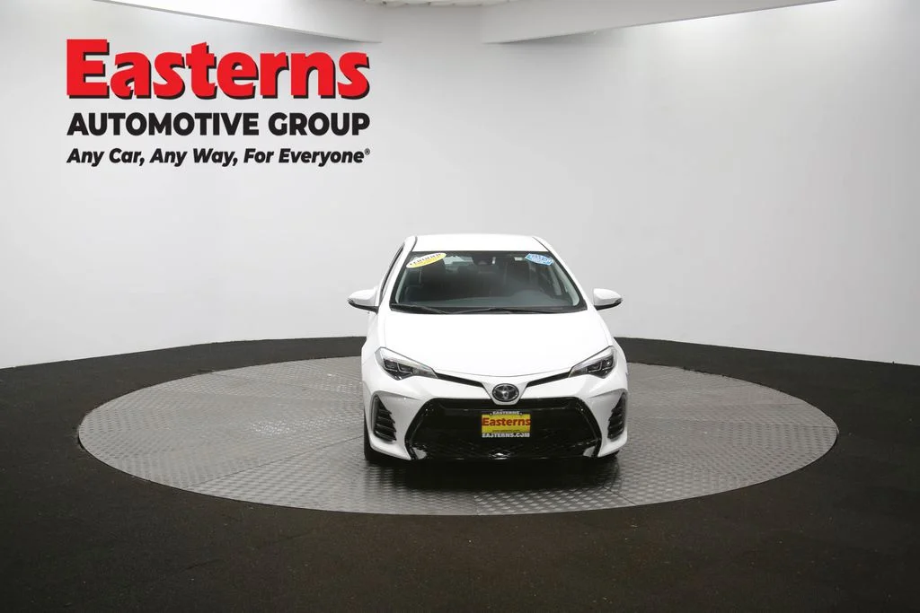 Used 2018 White Toyota SE image 49