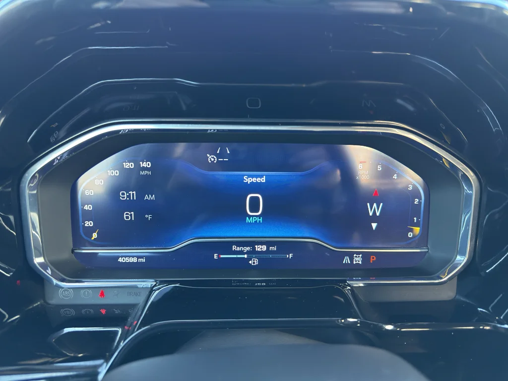 Used 2025 Summit White Chevrolet LTZ image 18