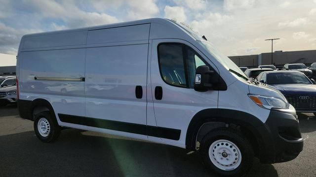 Used 2025 White Ram High Roof image 24