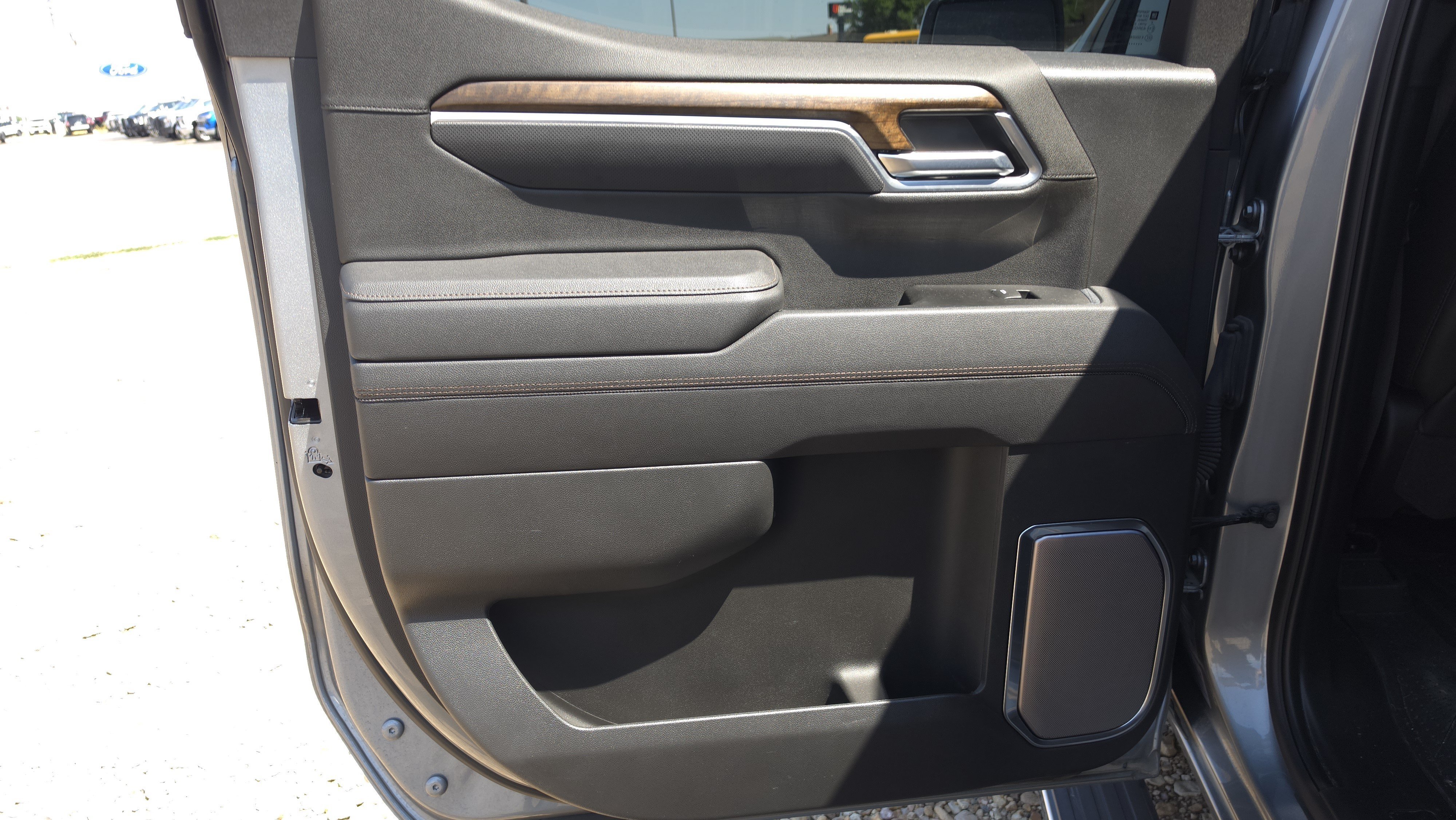 Used 2025 Sterling Gray Metallic Chevrolet High Country image 19