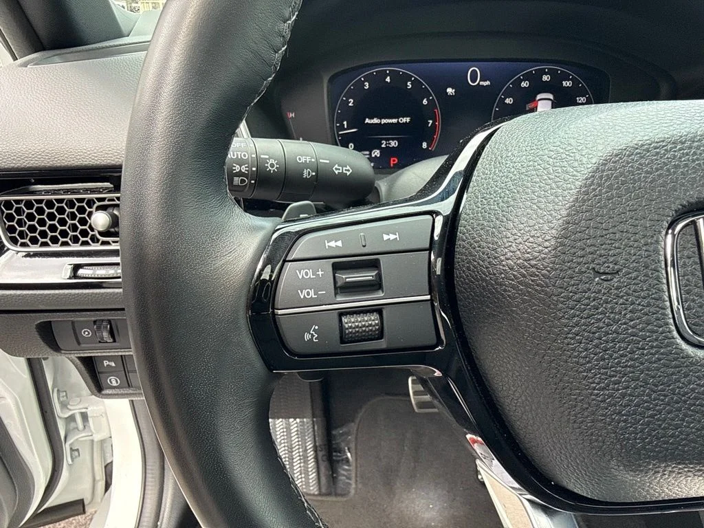 Used 2024 Platinum White Pearl Honda Sport Touring image 11