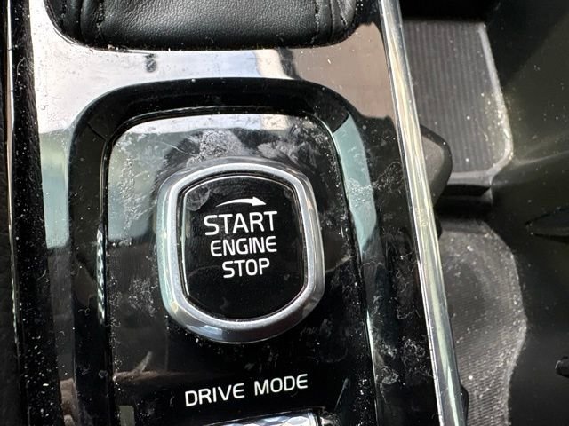 Used 2018 Gray Volvo T5 Momentum image 14