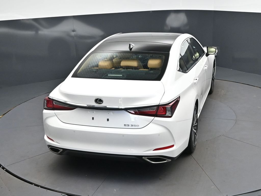 Used 2024 White Lexus 350 image 34