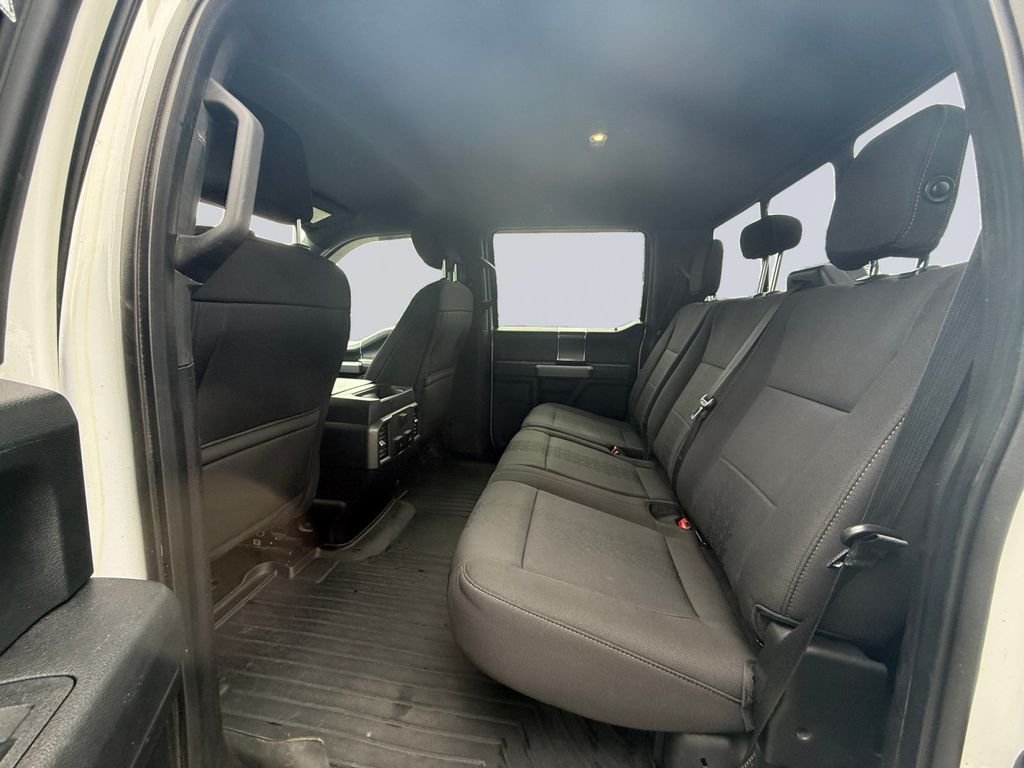 Used 2018  Ford XLT image 16