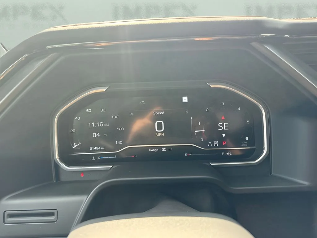 Used 2022 White GMC AT4 image 28
