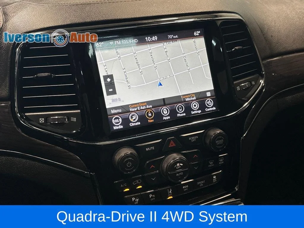 Used 2020 Diamond Black Crystal Pearlcoat Jeep Overland image 22
