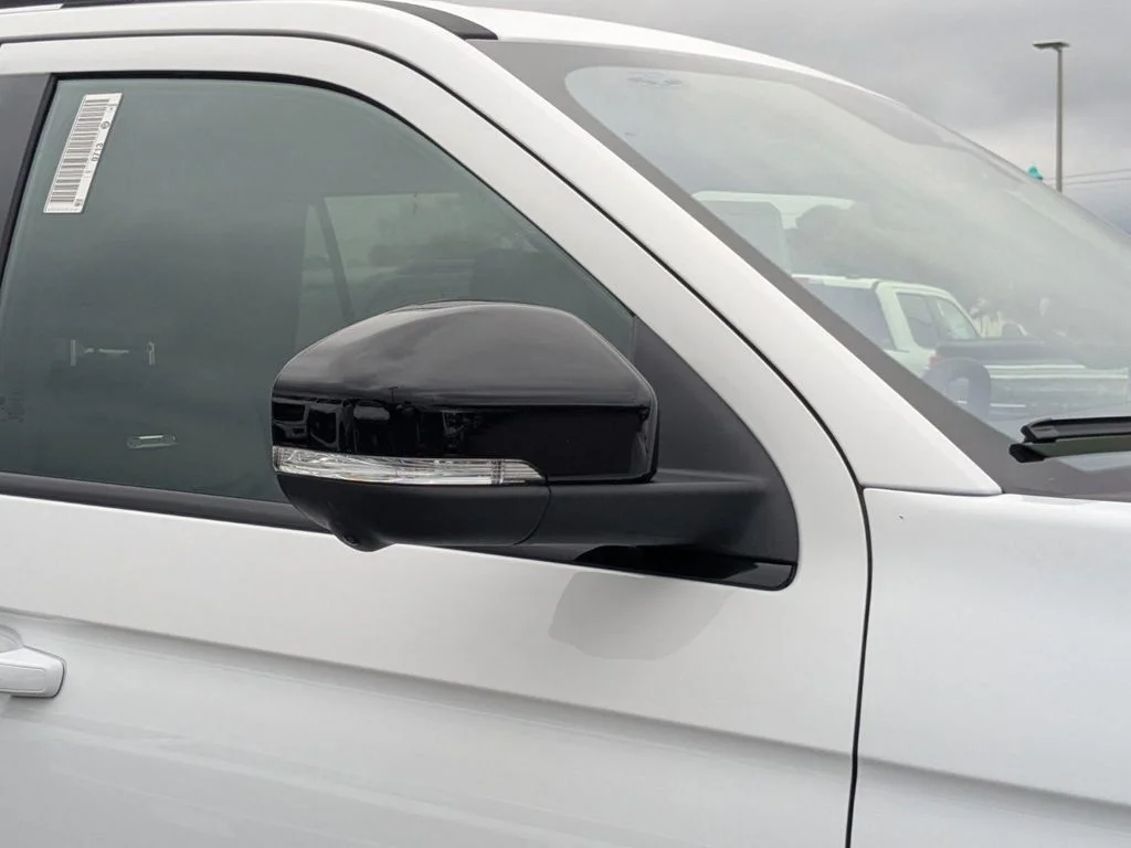 New 2025 White Ford Platinum image 11