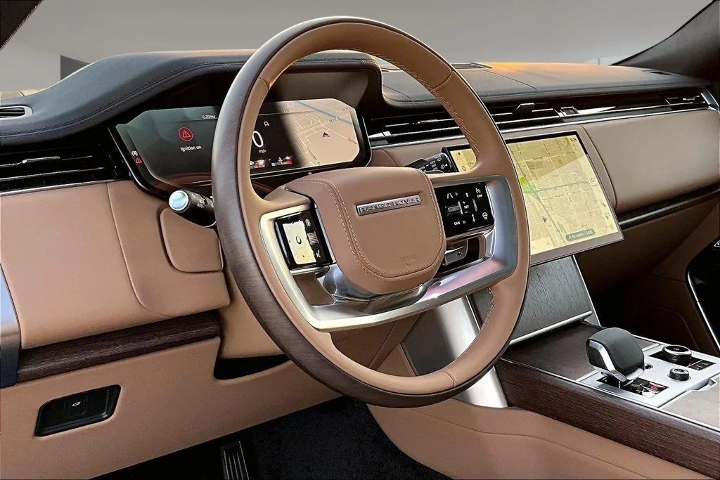 New 2027 Santorini Black LAND ROVER SE image 7