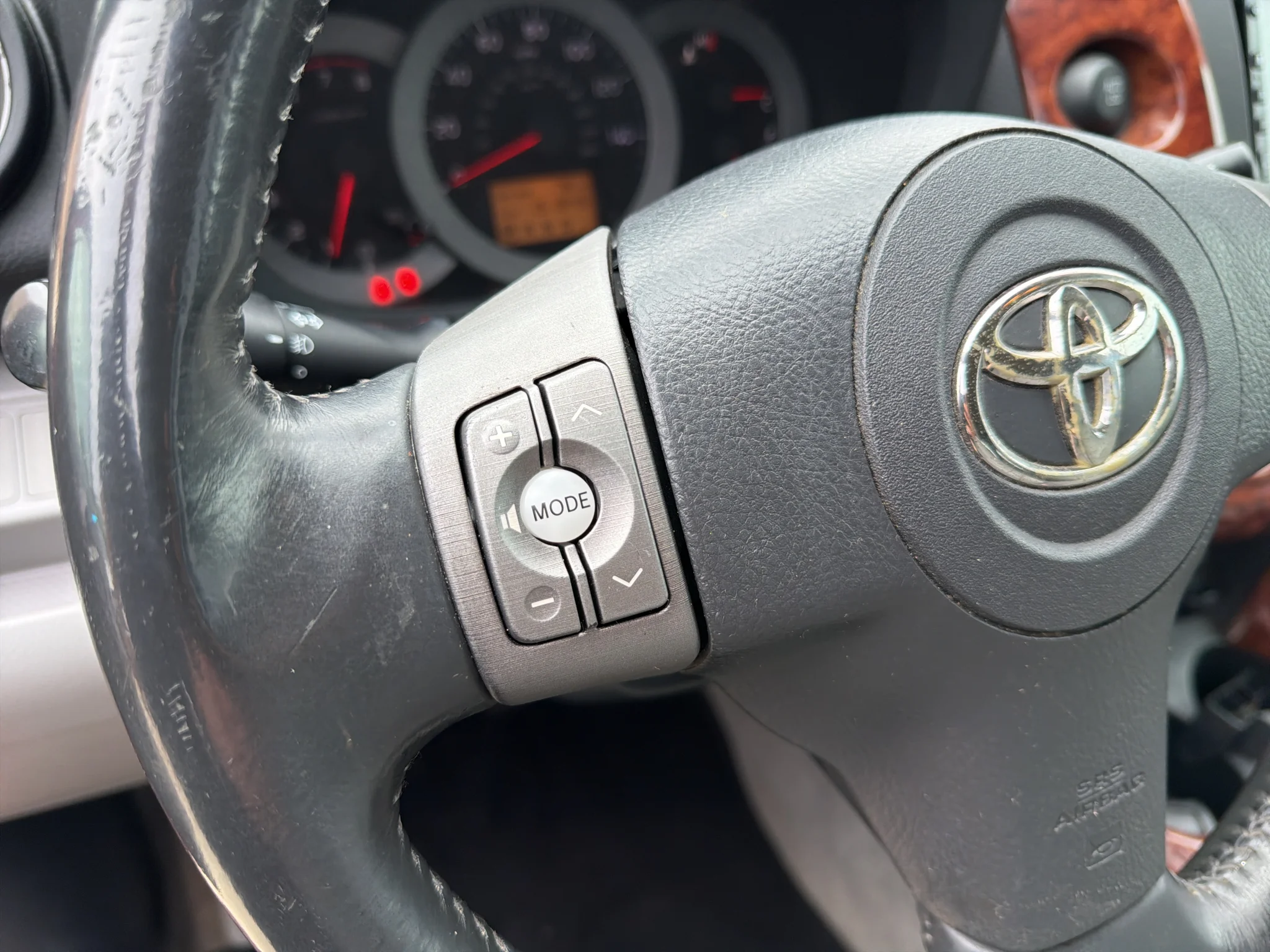 Used 2008 Barcelona Red Metallic Toyota Ltd image 15