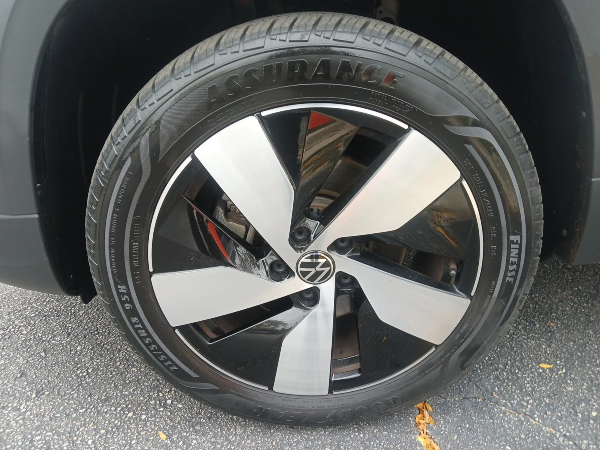 Certified Used 2023  Volkswagen S image 25