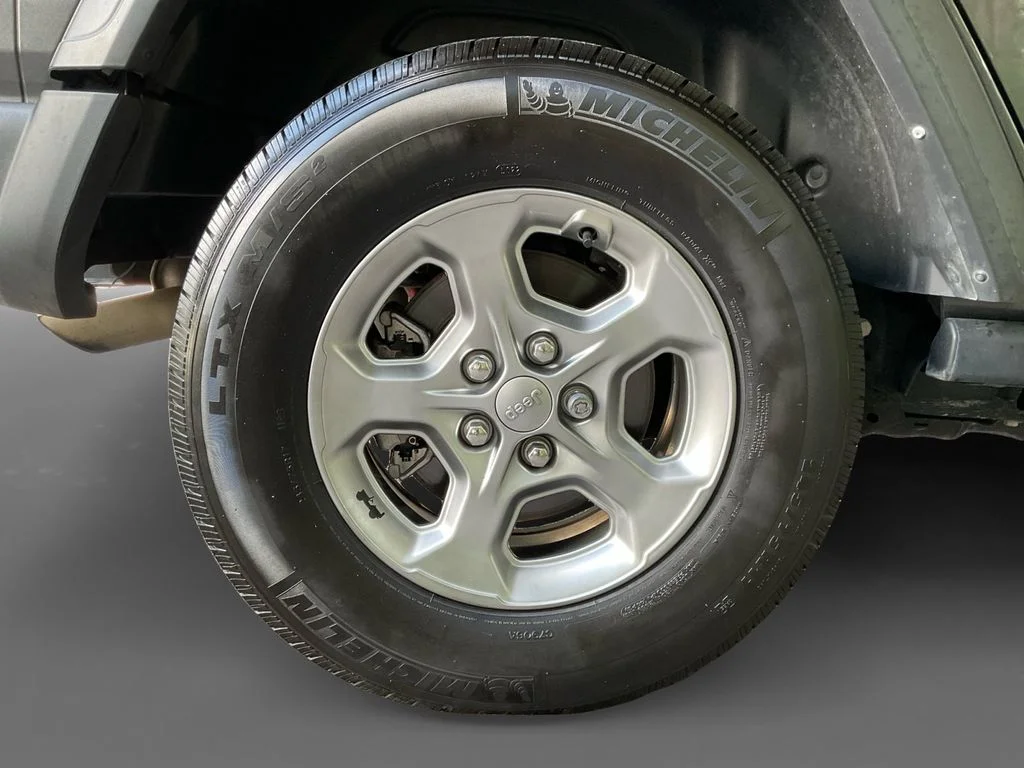 Used 2021 Gray Jeep Unlimited Willys image 10