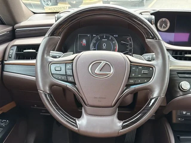 Used 2021 White Lexus ES 350 image 24
