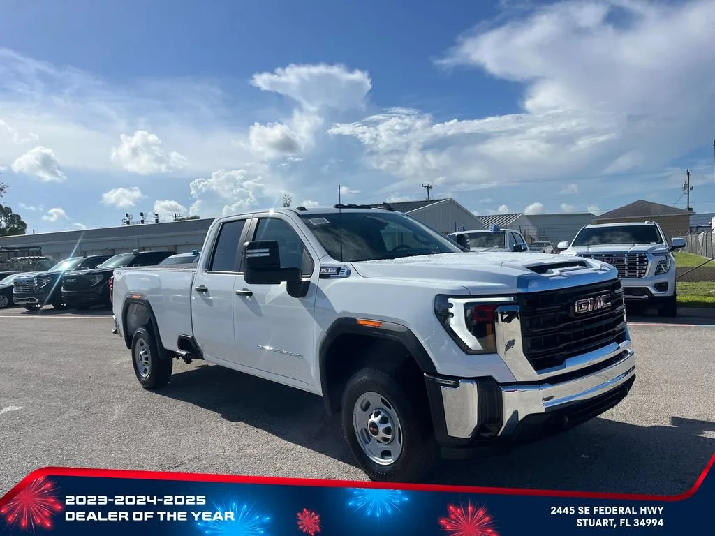 New 2026 Summit White GMC Pro image 2