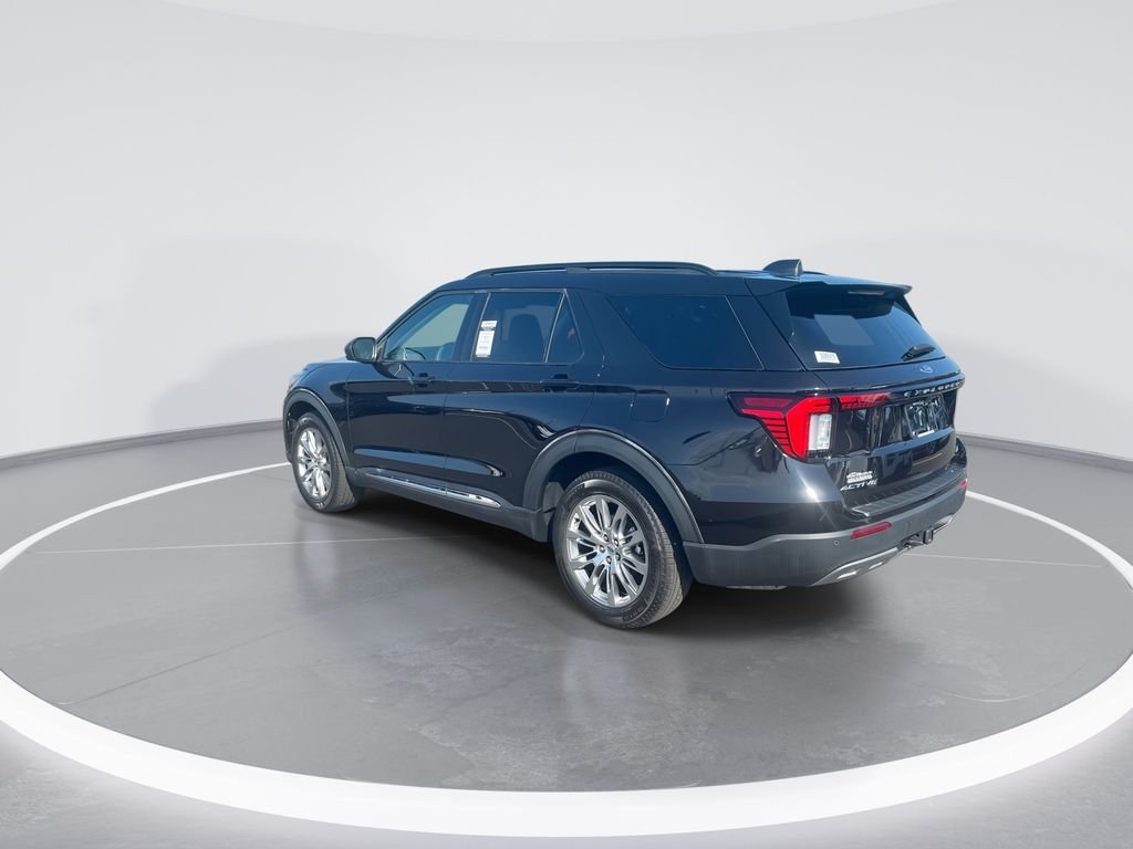 Used 2025 Black Ford Active image 6