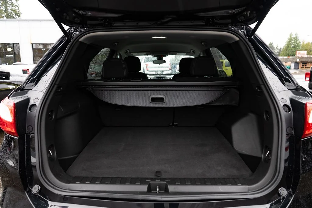 Used 2021 Black Chevrolet LS image 7