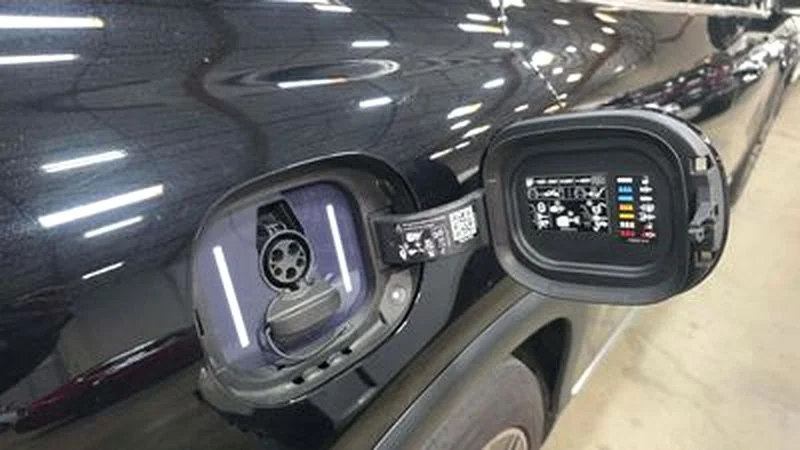 Used 2023 Black Mercedes-Benz 450 image 21