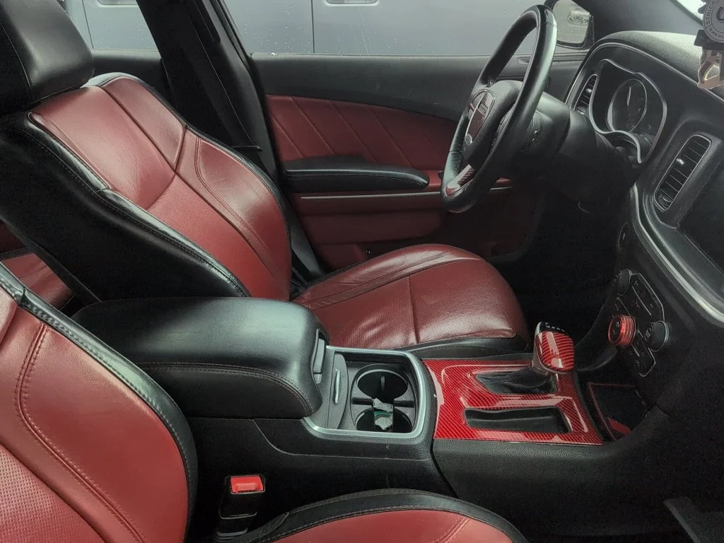 Used 2016 Gray Dodge SXT image 2