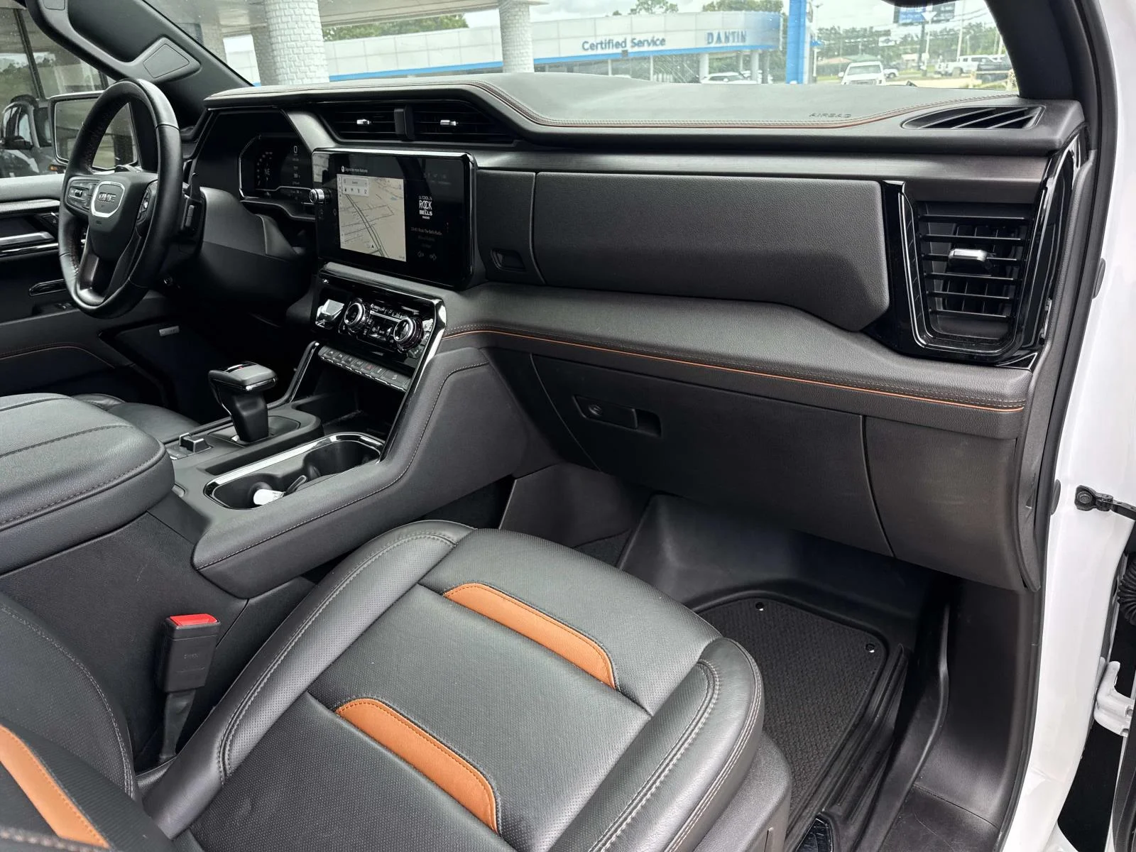 Used 2025 Onyx Black GMC AT4 image 12