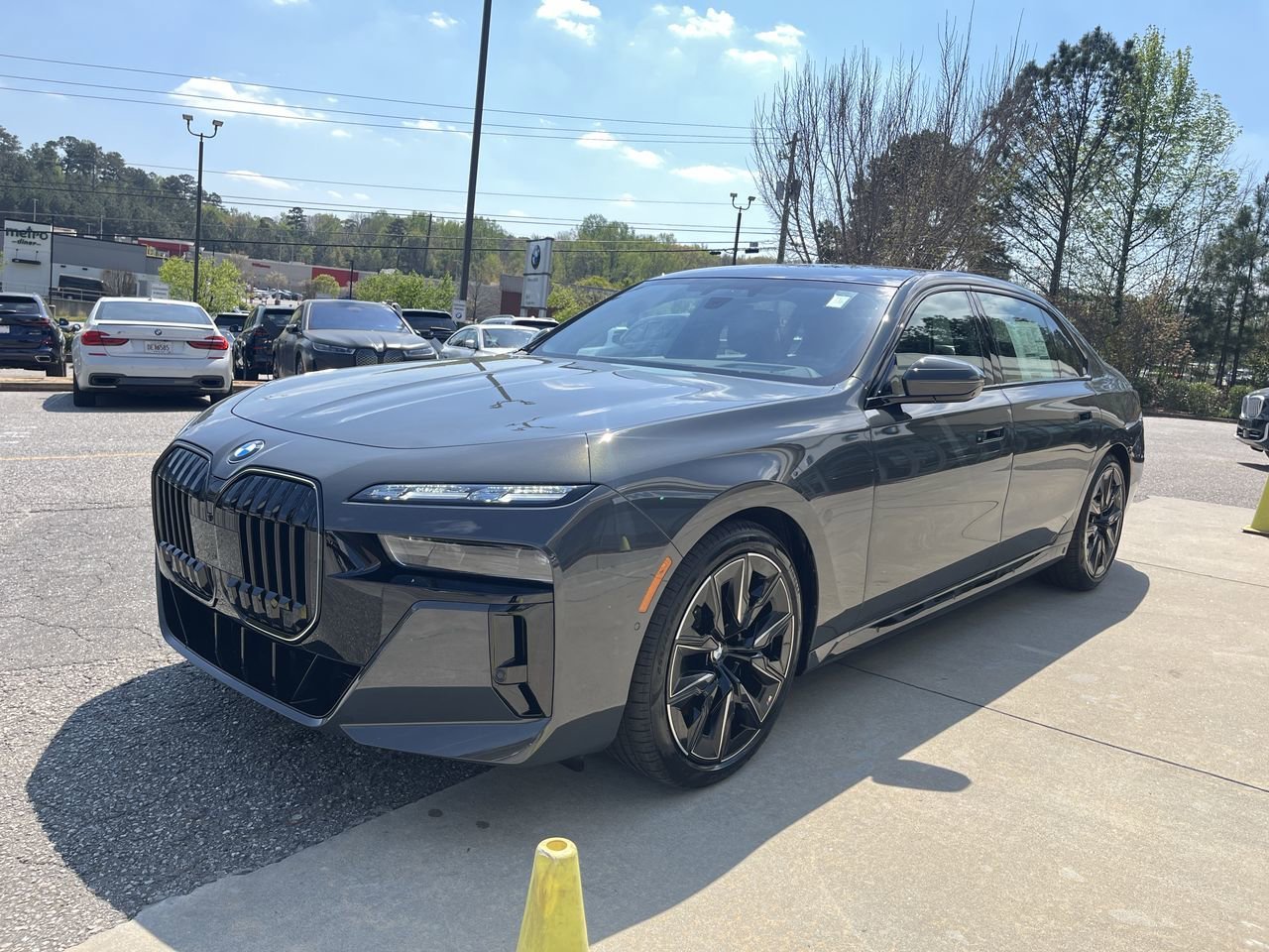 Used 2026 Dravit Grey Metallic BMW 760i xDrive image 4