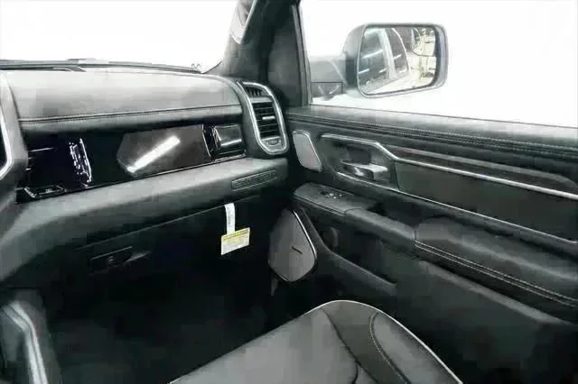 2026 RAM 1500 Laramie - Photo 11