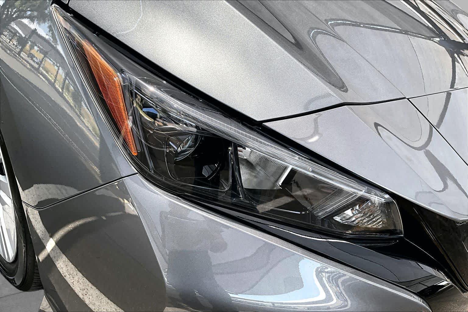 Used 2023 Gun Metallic Nissan S image 27