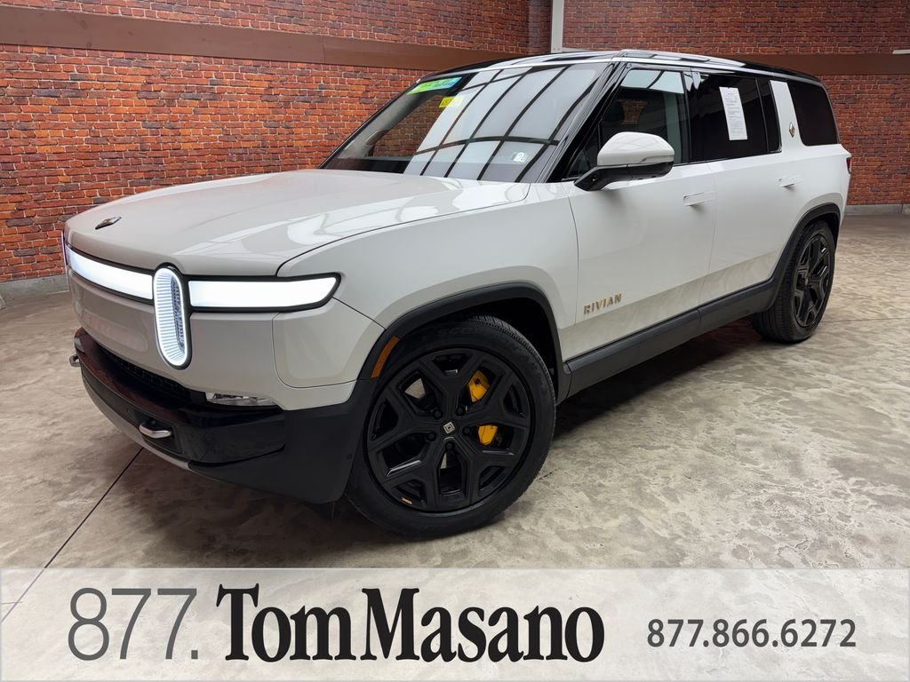 2023 Rivian R1S Adventure Quad-Motor Large Pack's photo