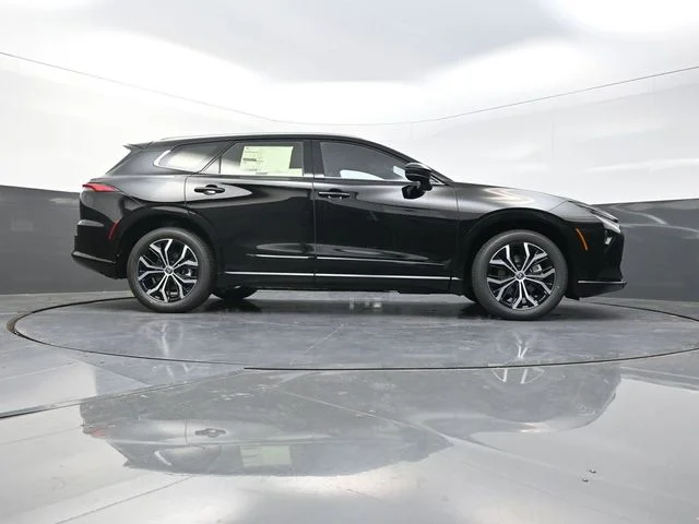 Used 2025 Black Toyota XLE image 37
