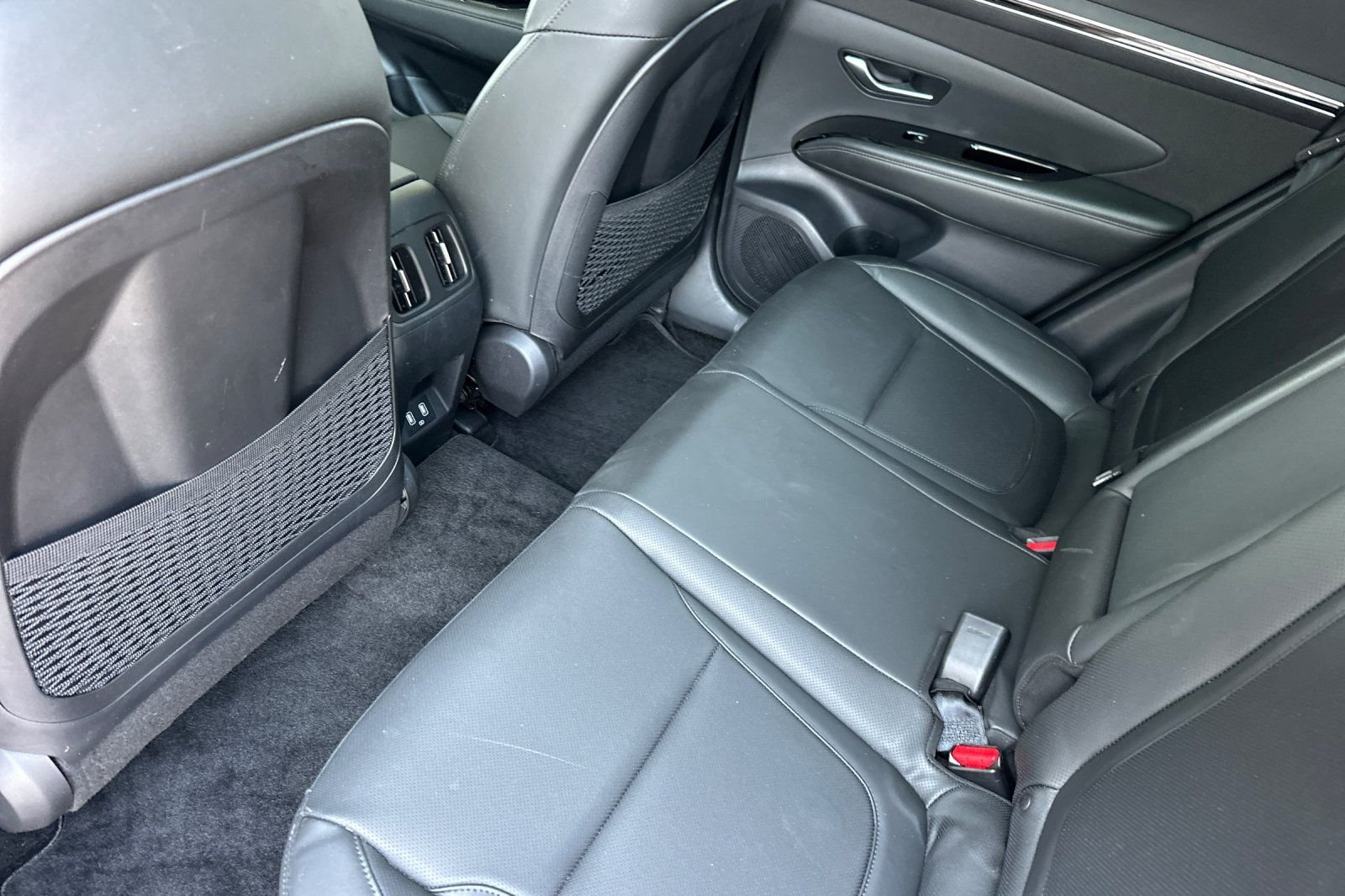 Used 2024 White Hyundai SEL Convenience image 12