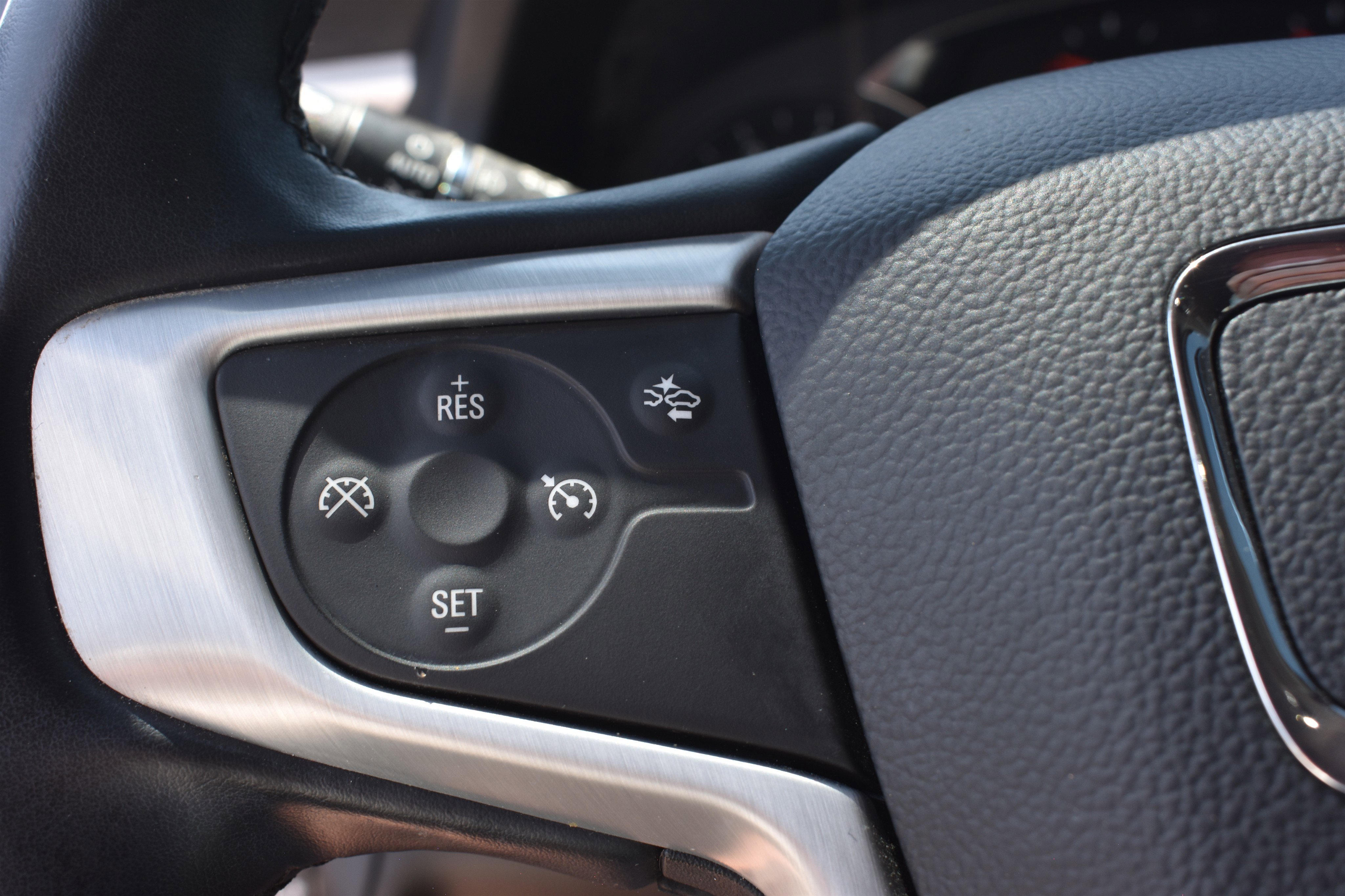 Used 2023 Sterling Metallic GMC SLT image 22