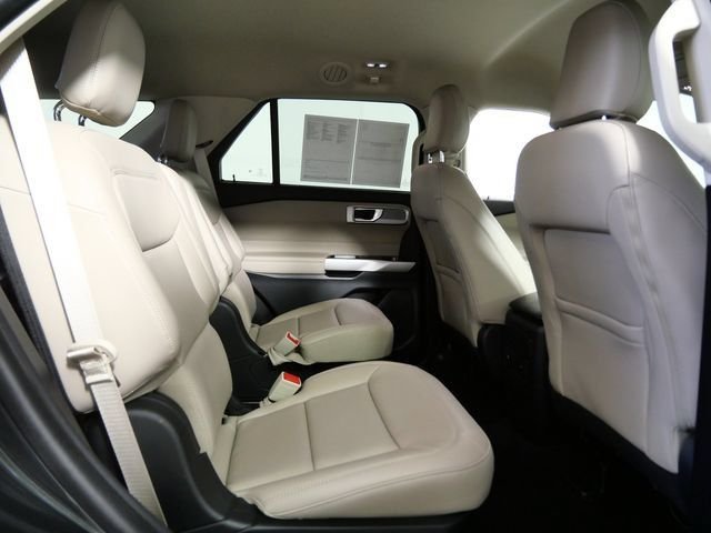 Used 2024 Green Ford XLT image 12