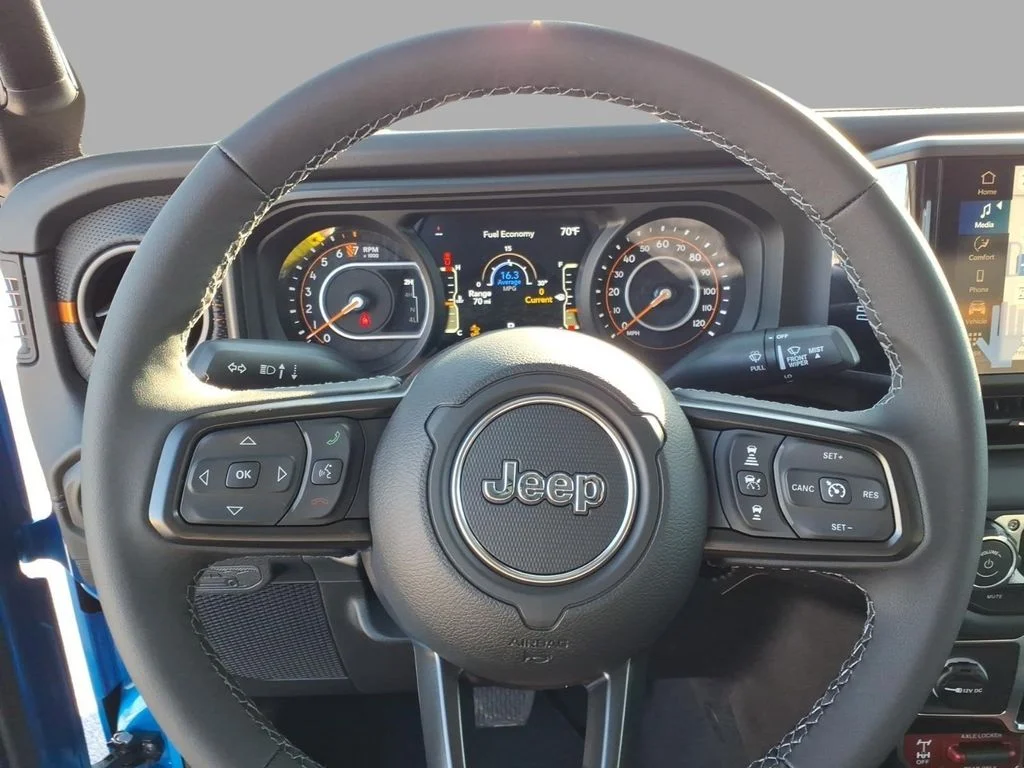 New 2026 Hydro Blue Pearlcoat Jeep Mojave image 19
