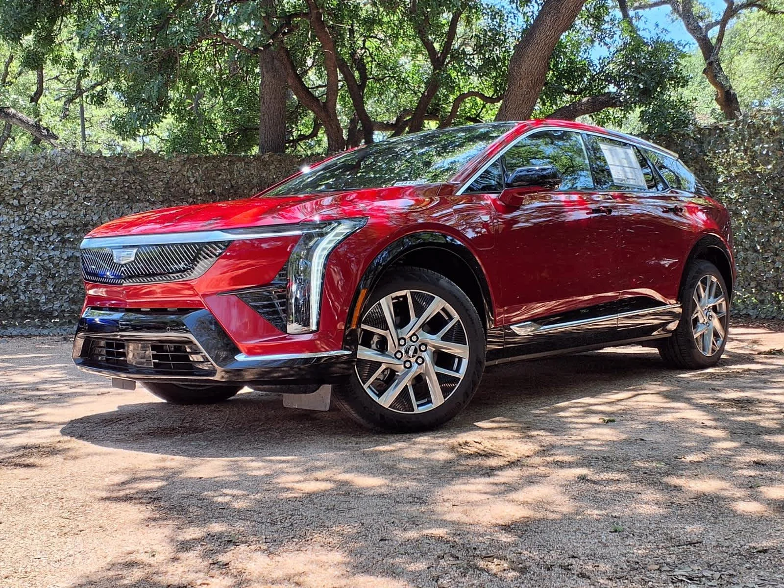 2026 Cadillac Optiq Luxury AWD's photo