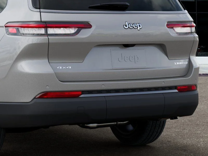 New 2026 Silver Zynith Exterior Paint Jeep Limited image 13