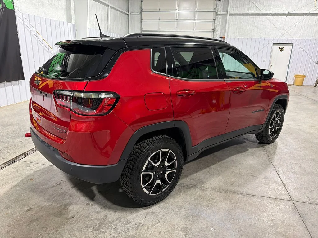 Certified Used 2025 Red Hot Pearlcoat Jeep Trailhawk image 7