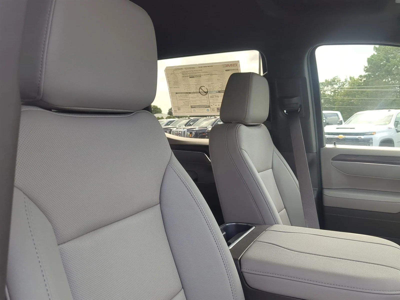 New 2026 Glacier White Tricoat GMC SLT image 52