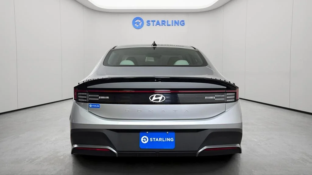 Used 2025 Silver Hyundai SE image 8